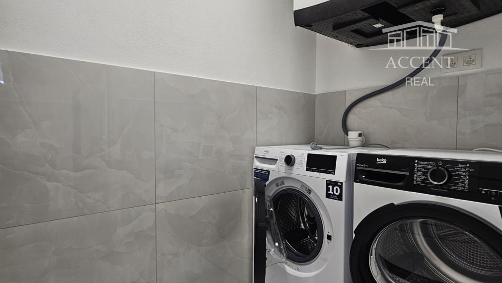 PRIESTRANNÝ 3-IZBOVÝ BYT S PARKOVANIM A PIVNICOU(78M2) v Rodinnom dome - PASIENKOVA ULICA