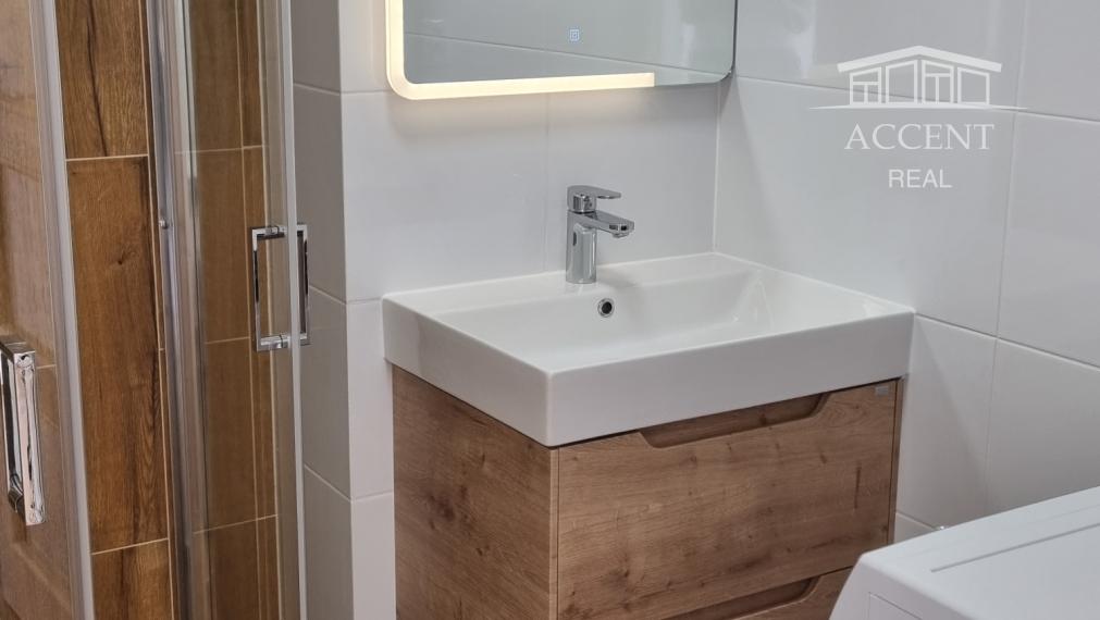 PREDAJ 2 IZBOVÉHO BYTU PO KOMPLETNEJ REKONŠTRUKCIÍ S PARKOVACÍM MIESTOM