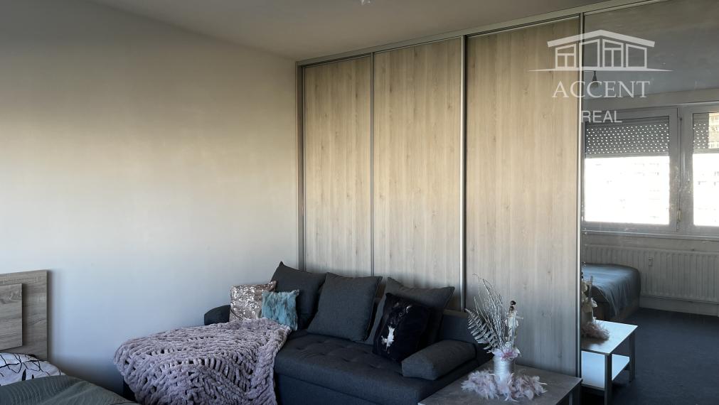 SKVELÁ CENA - NA PREDAJ 1 IZBOVÝ BYT  V DÚBRAVKE