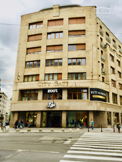 3-IZBOVÝ BYT (91M2) S BALKÓNOM A S 2 KÚPEĽŇAMI V SRDCI MESTA - CITY GATE - LAURINSKÁ (VSTUP AJ Z GORKÉHO)