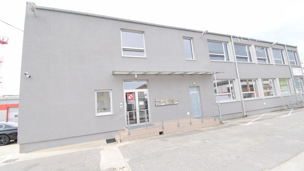 OBCHODNÉ PRIESTORY S VÝKLADOM A S KANCELÁRIAMI  NA FREKVENTOVANEJ ULICI - IVANSKÁ CESTA