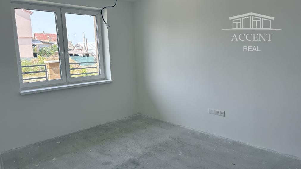 KVALITNÁ NOVOSTAVBA V ŠTANDARDE- SAMOSTATNE STOJACE RODINNÉ DOMY (140M2) S VEĽKÝMI POZEMKAMI