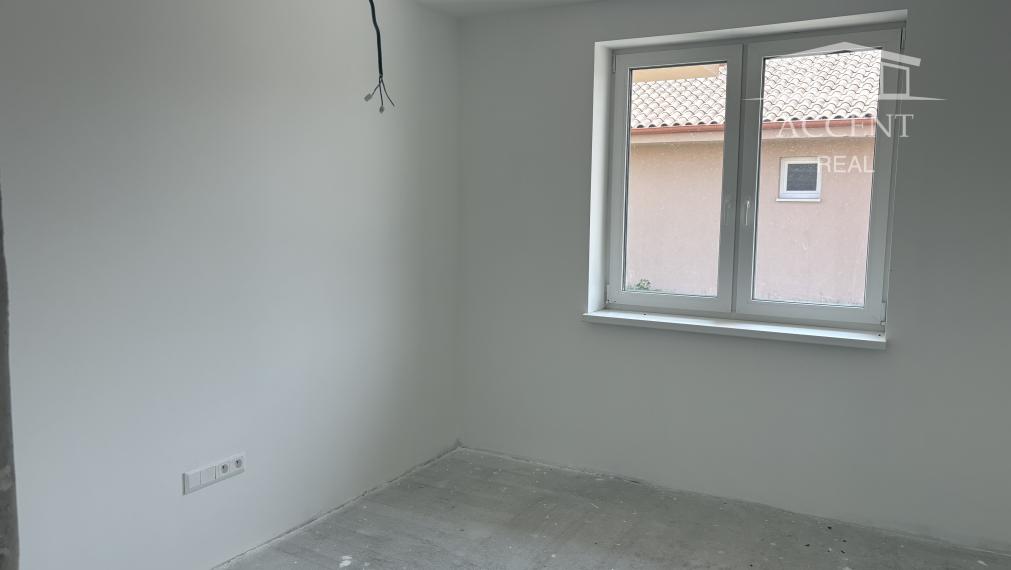 KVALITNÁ NOVOSTAVBA V ŠTANDARDE- SAMOSTATNE STOJACE RODINNÉ DOMY (140M2) S VEĽKÝMI POZEMKAMI