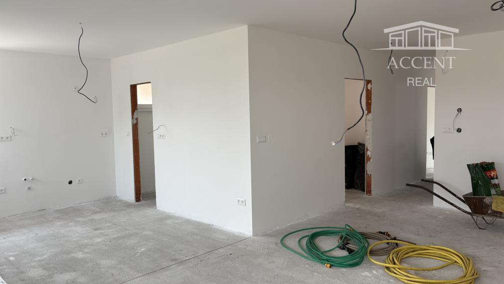 KVALITNÁ NOVOSTAVBA V ŠTANDARDE- SAMOSTATNE STOJACE RODINNÉ DOMY (140M2) S VEĽKÝMI POZEMKAMI