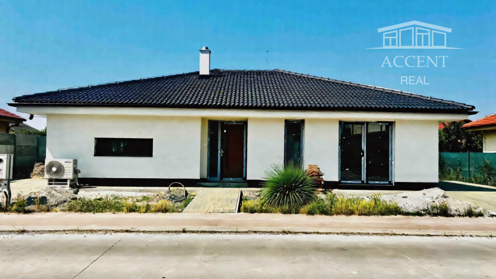 NADŠTANDARDNÝ 4-IZBOVÝ SAMOSTATNE STOJACI BUNGALOV(122M2) S PEKNÝM POZEMKOM 411M2 V SKVELEJ LOKALITE TRI VODY MALINOVO