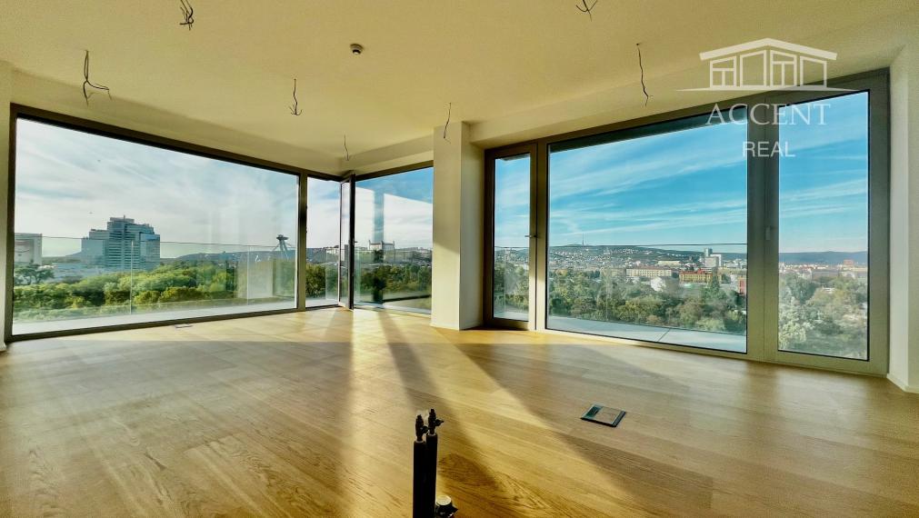 NADŠTANDARDNÝ  BYT NA 12. POSCHODÍ V NOVOSTAVBE LIGET PRI DUNAJI S PANORAMATICKÝM VÝHĽADOM NA MESTO - 2 PARKOVACIE MIESTA