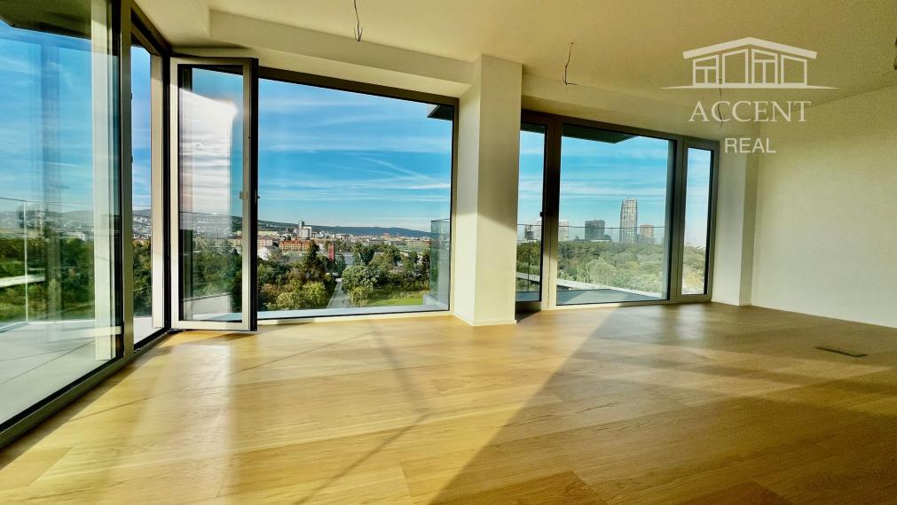 NADŠTANDARDNÝ  BYT NA 12. POSCHODÍ V NOVOSTAVBE LIGET PRI DUNAJI S PANORAMATICKÝM VÝHĽADOM NA MESTO - 2 PARKOVACIE MIESTA