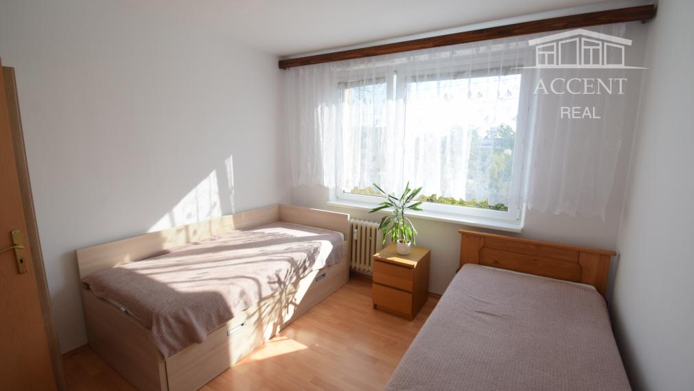 NADŠTANDARDNE PRIESTRANNÝ 3,5-IZBOVÝ BYT S BALKÓNOM V SKVELEJ LOKALITE S MNOŽSTVOM ZELENE - RUŽINOV ONDREJOVOVA ULICA