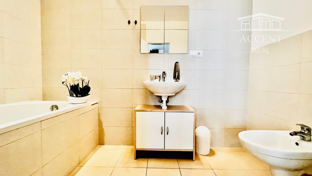 REZERVOVANÉ -  LUKRATÍVNY KLIMATIZOVANÝ  3-IZBOVÝ BYT (91M2) S BALKÓNOM A S 2 KÚPEĽŇAMI V EXKLUZÍVNOM CITY GATE NA PEŠEJ ZÓNE -GORKÉHO/LAURINSKÁ