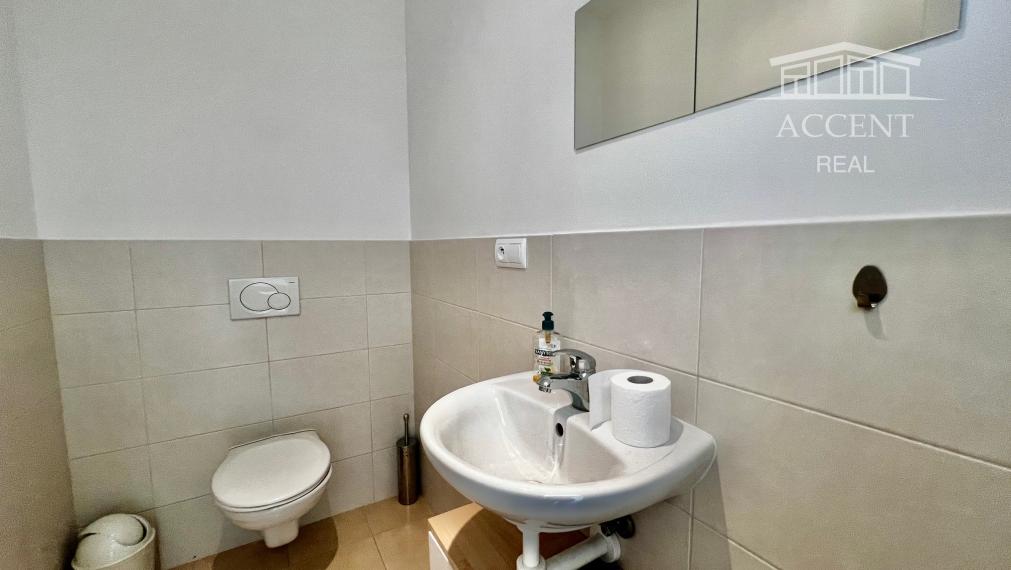 REZERVOVANÉ -  LUKRATÍVNY KLIMATIZOVANÝ  3-IZBOVÝ BYT (91M2) S BALKÓNOM A S 2 KÚPEĽŇAMI V EXKLUZÍVNOM CITY GATE NA PEŠEJ ZÓNE -GORKÉHO/LAURINSKÁ