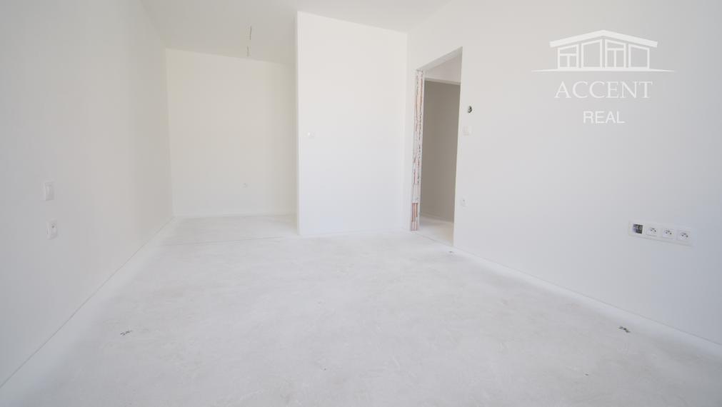 SAMOSTATNE STOJACI 4-IZBOVÝ BUNGALOV(126M2)  V KRÁĽOVEJ PRI SENCI - MOŽNOSŤ DOKONČENIA DO ŠTANDARDU VRÁTANE KUCHYNE