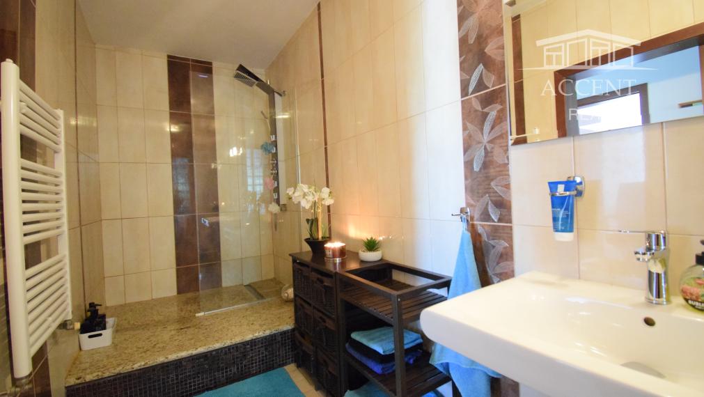 NÍZKOENERGETICKÝ 6-IZBOVÝ DOM (200M2) S GARÁŽOU - ZÁLESIE