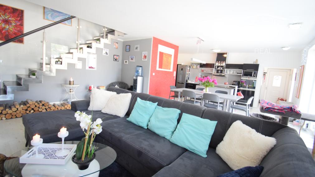 NÍZKOENERGETICKÝ 6-IZBOVÝ DOM (200M2) S GARÁŽOU - ZÁLESIE