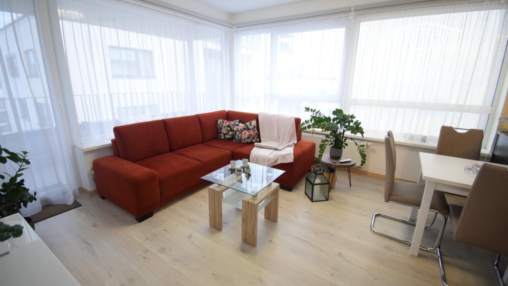 PRENÁJOM  MODERNEJ  A PRIESTRANNEJ  2 -  IZBOVEJ NOVOSTAVBY S PODZEMNÝM PARKOVACÍM MIESTOM