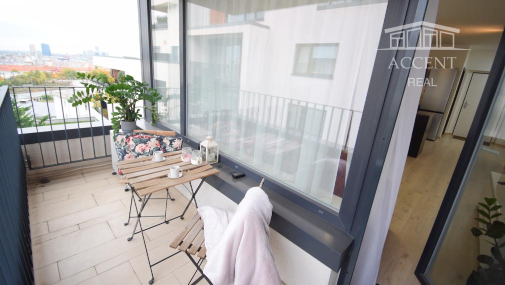 PRENÁJOM  MODERNEJ  A PRIESTRANNEJ  2 -  IZBOVEJ NOVOSTAVBY S PODZEMNÝM PARKOVACÍM MIESTOM