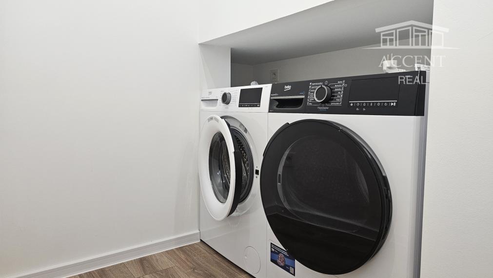 PRIESTRANNÝ 3-IZBOVÝ BYT S PARKOVANIM A PIVNICOU(78M2) v Rodinnom dome - PASIENKOVA ULICA