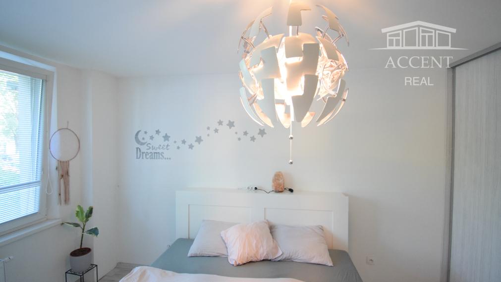 PREDAJ KOMPLETNE ZREKONŠTRUOVANÉHO 3 IZBOVÉHO BYTU V RUŽINOVE VO VÝBORNEJ LOKALITE PLNEJ ZELENE