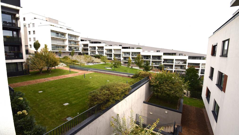 PRENÁJOM KRÁSNEJ A PRIESTRANNEJ  2 -  IZBOVEJ NOVOSTAVBY S PODZEMNÝM PARKOVACÍM MIESTOM