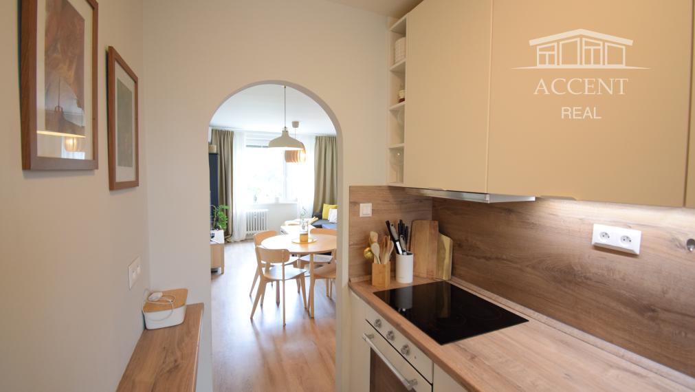 PRIPRAVUJEME PRE VÁS - PREDAJ KOMPLETNE ZREKONŠTRUOVANÉHO 3 IZBOVÉHO BYTU (70 M2)V RUŽINOVE VO VÝBORNEJ LOKALITE PLNEJ ZELENE