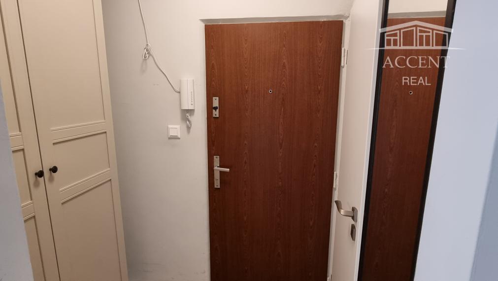 PRIPRAVUJEME PRE VÁS - PREDAJ KOMPLETNE ZREKONŠTRUOVANÉHO 3 IZBOVÉHO BYTU (70 M2)V RUŽINOVE VO VÝBORNEJ LOKALITE PLNEJ ZELENE