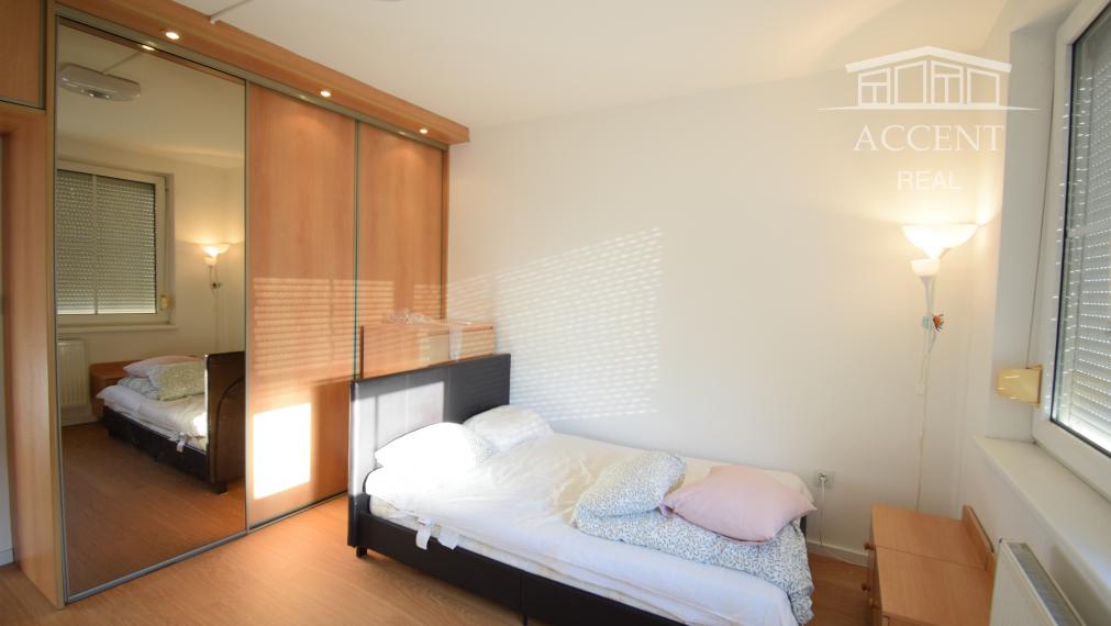 PRIESTRANNÝ 2-IZBOVÝ BYT S BALKÓNOM A PIVNICOU(57M2) - DVOJKRÍŽNA ULICA