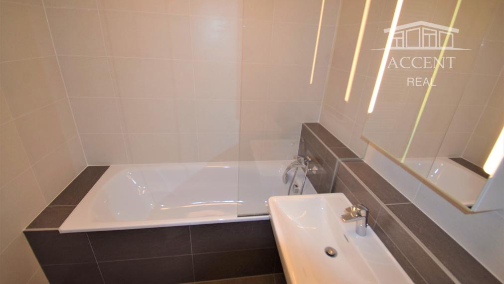 VEĽMI PEKNÝ DVOJIZBOVÝ BYT S KLIMATIZÁCIOU A PARKINGOM(60M2) V NOVOSTAVBE STEIN - STARÉ MESTOMESTO