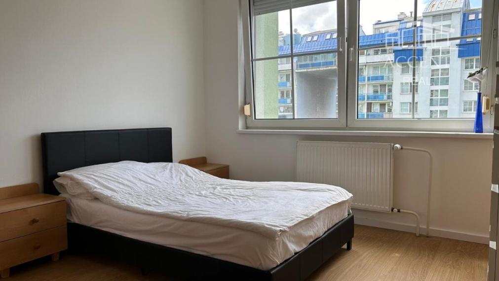 PRIESTRANNÝ 2-IZBOVÝ BYT S BALKÓNOM A PIVNICOU(57M2) - DVOJKRÍŽNA ULICA