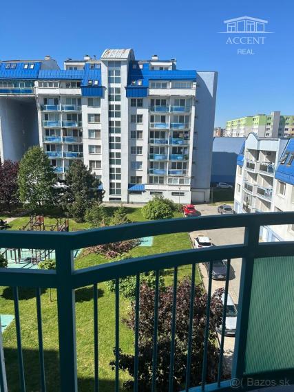 PRIESTRANNÝ 2-IZBOVÝ BYT S BALKÓNOM A PIVNICOU(57M2) - DVOJKRÍŽNA ULICA