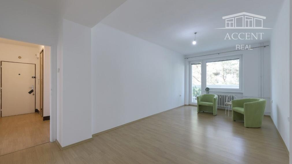 PREDAJ 2 izbového bytu  pôvodnom STAVE V RUŽINOVE