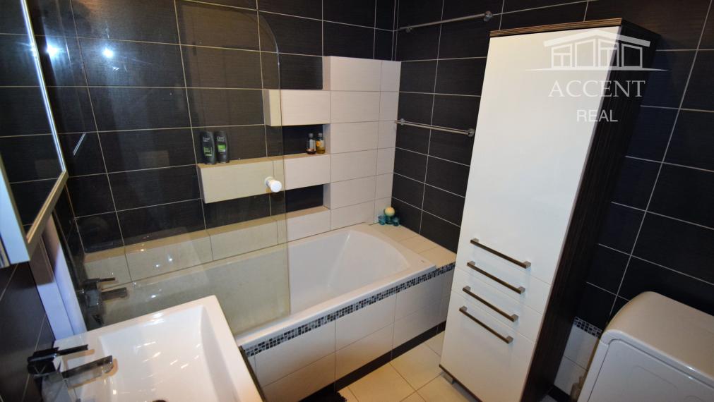 VEĽMI PEKNÝ 1-IZBOVÝ BYT(37M2) S PARKOVACÍM MIESTOM V UZAVRETOM REZIDENČNOM AREÁLI