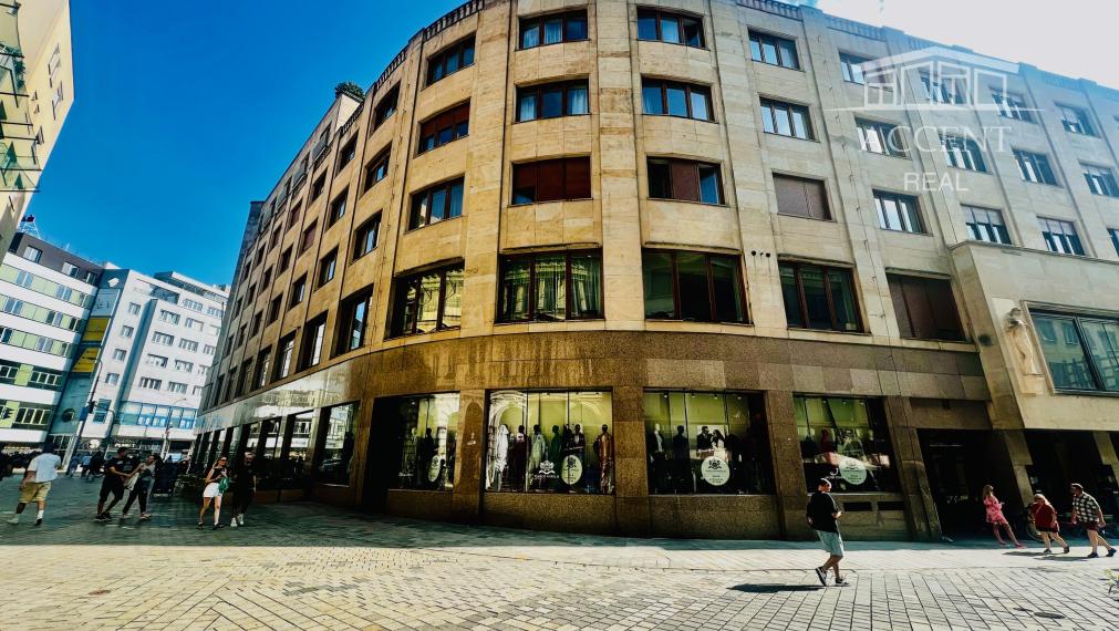 REZERVOVANÉ -  LUKRATÍVNY KLIMATIZOVANÝ  3-IZBOVÝ BYT (91M2) S BALKÓNOM A S 2 KÚPEĽŇAMI V EXKLUZÍVNOM CITY GATE NA PEŠEJ ZÓNE -GORKÉHO/LAURINSKÁ