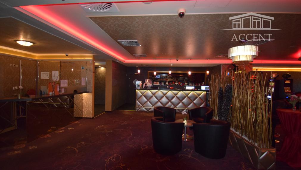 KOMERČNÉ  PRIESTORY S PARKOVANÍM NA   TRNAVSKEJ CESTE - PRI ZIMNOM ŠTADIÓNE