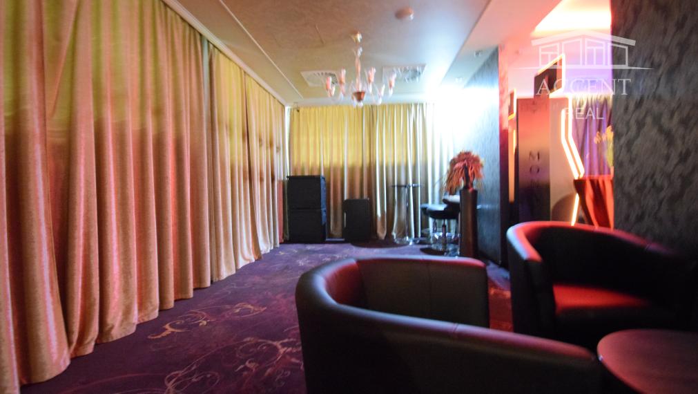 KOMERČNÉ  PRIESTORY S PARKOVANÍM NA   TRNAVSKEJ CESTE - PRI ZIMNOM ŠTADIÓNE