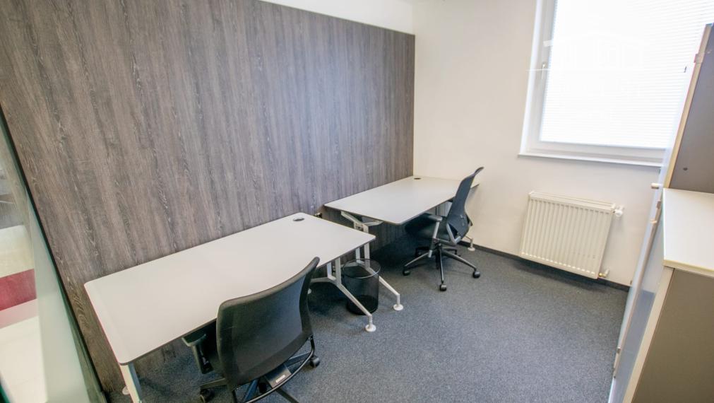 TROJPODLAŽNÁ POLYFUNKČNÁ BUDOVA V RUŽINOVE (414M2) - FREKVENTOVANÁ GALVANIHO ULICA