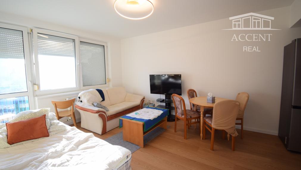 PEKNÝ 2-IZBOVÝ BYT S BALKÓNOM A PIVNICOU(57M2) - DVOJKRÍŽNA ULICA