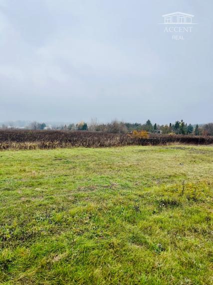 PEKNÝ REKREAČNÝ POZEMOK (ZÁHRADA, 818M2) V ČUNOVE