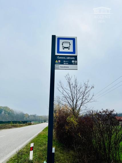 PEKNÝ REKREAČNÝ POZEMOK (ZÁHRADA, 818M2) V ČUNOVE