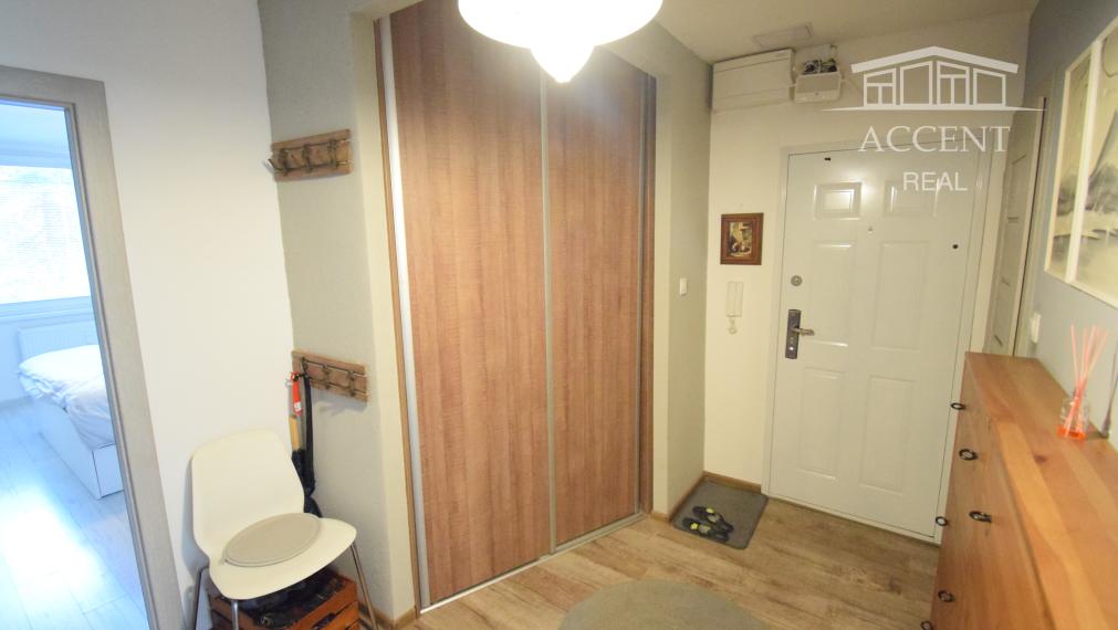 SKVELÁ LOKALITA - KVALITNE ZREKONŠTRUOVANÝ  3 IZBOVÝ BYT  V RUŽINOVE  - CHLUMECKÉHO