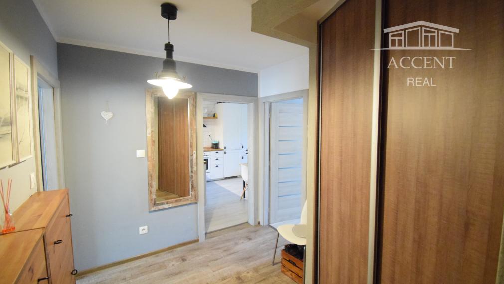 SKVELÁ LOKALITA - KVALITNE ZREKONŠTRUOVANÝ  3 IZBOVÝ BYT  V RUŽINOVE  - CHLUMECKÉHO