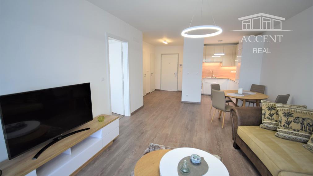 VEĽMI PEKNÝ DVOJIZBOVÝ BYT S KLIMATIZÁCIOU A PARKINGOM(60M2) V NOVOSTAVBE STEIN - STARÉ MESTO