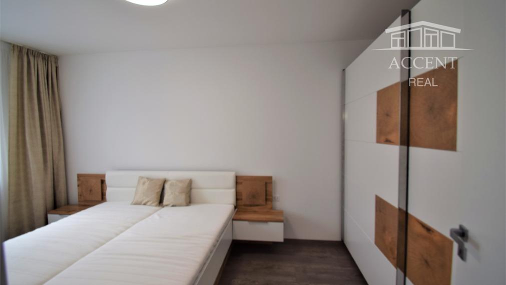 VEĽMI PEKNÝ DVOJIZBOVÝ BYT S KLIMATIZÁCIOU A PARKINGOM(60M2) V NOVOSTAVBE STEIN - STARÉ MESTO