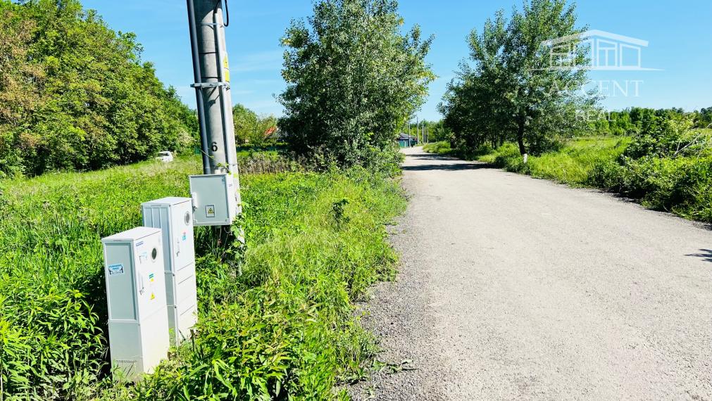 REKREAČNÝ POZEMOK (672M2) -ZELENÁ VODA- MOST PRI BRATISLAVE