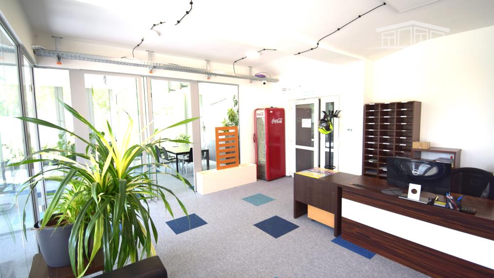 OBCHODNÉ PRIESTORY, KANCELÁRIE NA RAČIANSKEJ ULICI S PARKOVACÍMI MIESTAMI ZA VÝBORNÚ CENU