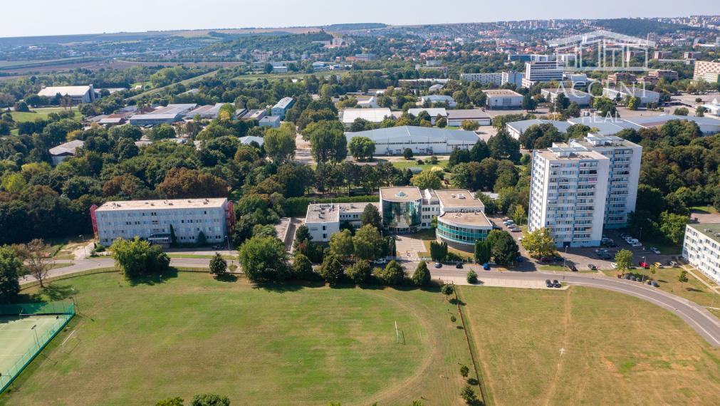 4-PODLAŽNÁ ADMINISTRATÍVNA BUDOVA (5334m2) - Vihorlatská ulica NITRA