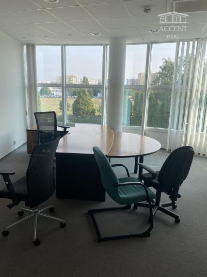 4-PODLAŽNÁ ADMINISTRATÍVNA BUDOVA (5334m2) - Vihorlatská ulica NITRA