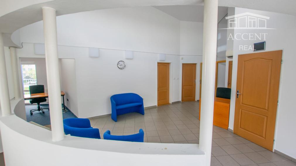 TROJPODLAŽNÁ POLYFUNKČNÁ BUDOVA V RUŽINOVE (414M2) - FREKVENTOVANÁ GALVANIHO ULICA