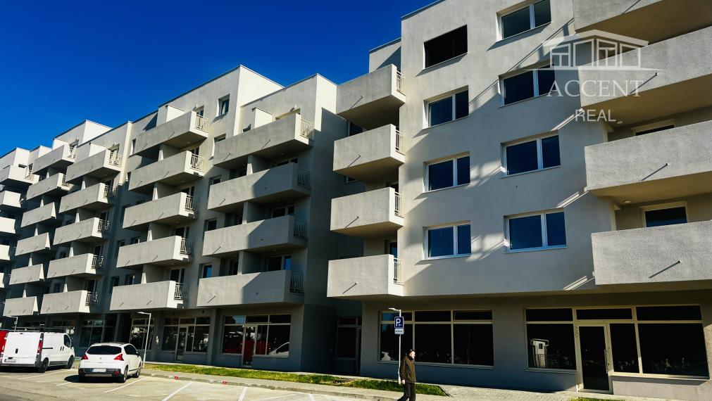 PRIESTRANNÝ 3-IZBOVÝ BYT S VEĽKOU LOGGIOU (89M2) V ŠTANDARDE S KUCHYNSKOU LINKOU, VEĽKÝ WALK IN ŠATNÍK