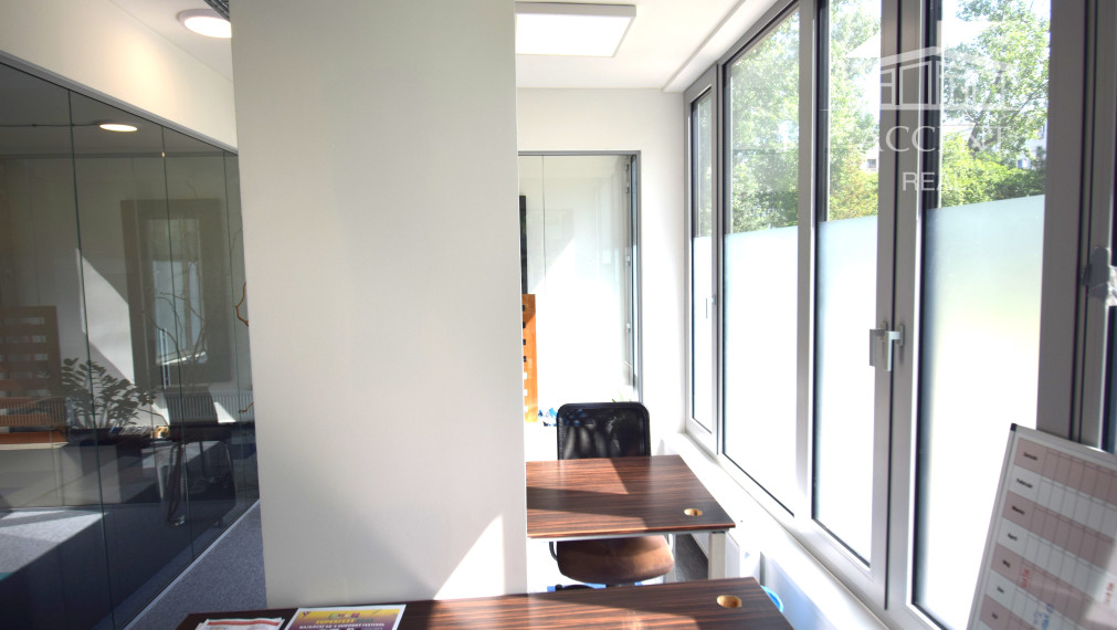 OBCHODNÉ PRIESTORY, KANCELÁRIE NA RAČIANSKEJ ULICI S PARKOVACÍMI MIESTAMI ZA VÝBORNÚ CENU