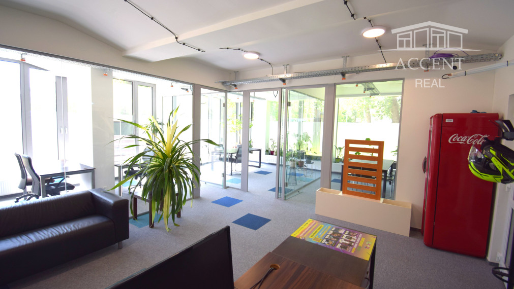 OBCHODNÉ PRIESTORY, KANCELÁRIE NA RAČIANSKEJ ULICI S PARKOVACÍMI MIESTAMI ZA VÝBORNÚ CENU