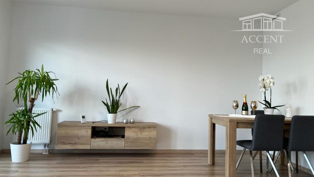 PRENÁJOM  KRÁSNEJ 2 - IZBOVEJ NOVOSTAVBY S BALKÓNOM A  PARKOVACÍM MIESTOM